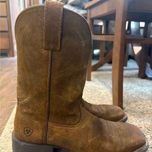 Ariat Tan Leather Boots